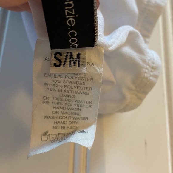 Onzie Front Twist Ribbed Cropped Crop Tank Top - Picture 13 of 15